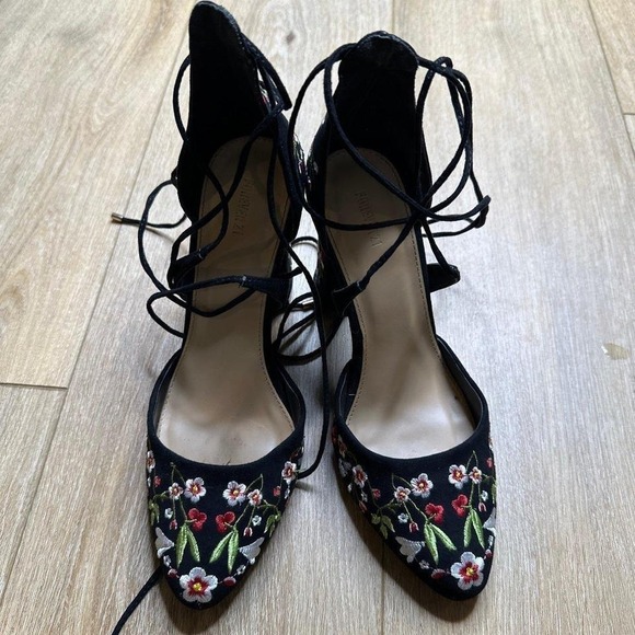 Forever 21 Shoes - WOMENS FOREVER 21 BLACK FLORAL PRINT STRAP TIE STYLE HIGH HEEL SHOES SIZE 7.5
